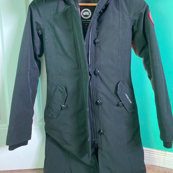 Canada goose parka - Picture 2 of 13